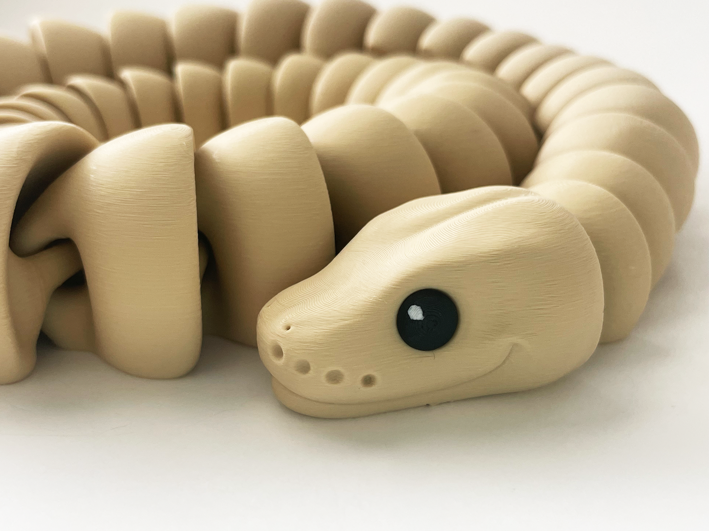 ZOU's Large Solid Beige Boa Snake Toy - High-Quality 3D-Printed Articulated Buddy with Tiki-Taka Noise for Indoor and Outdoor Play