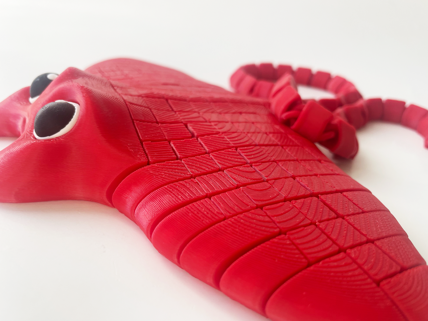Tom's Big Red Manta Ray Fidget Toy - High-Quality 3D-Printed Articulated Manta Ray with Tiki-Taka Noise for Indoor and Outdoor Play Stress Relief