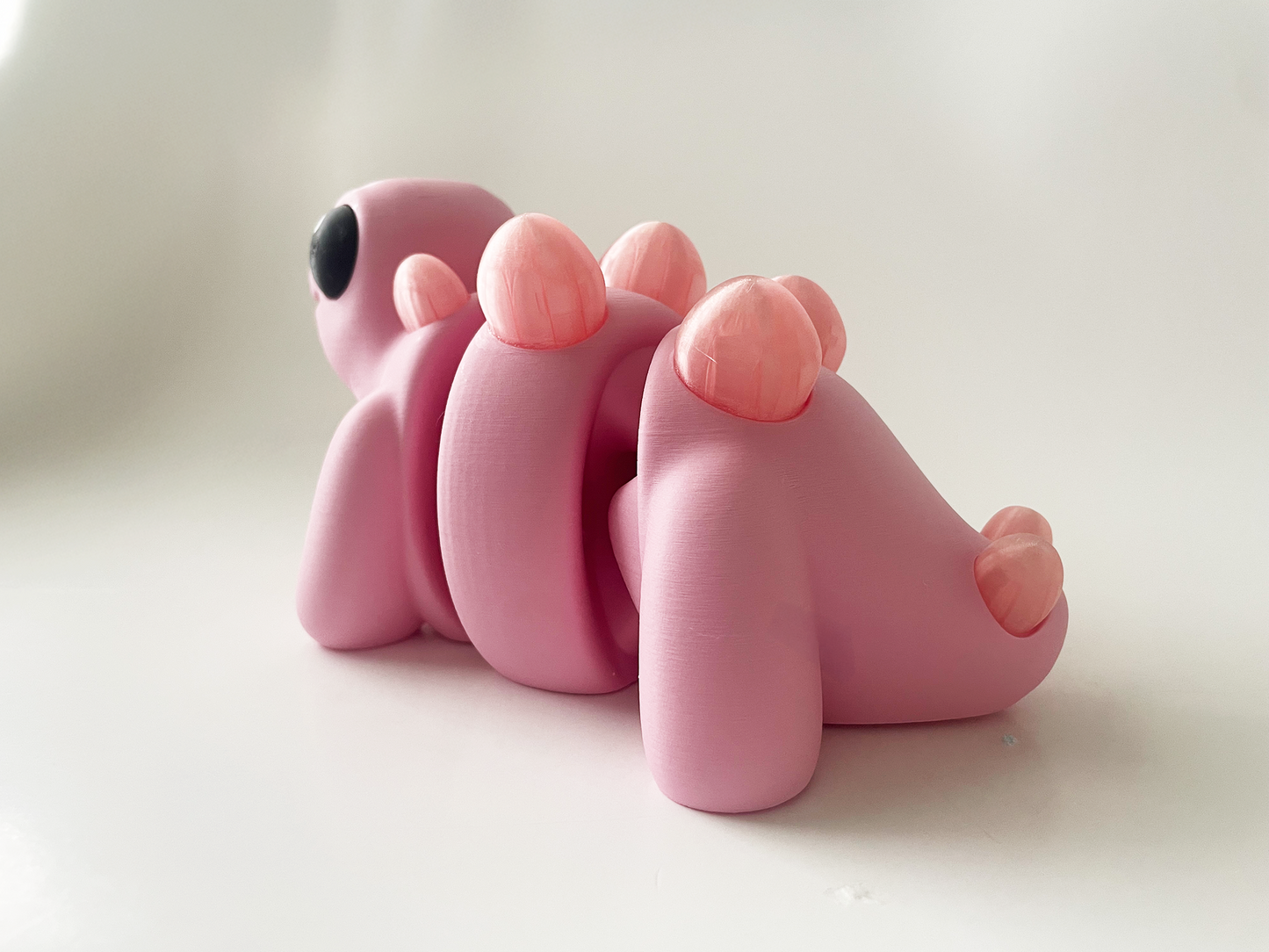 ZOU's BIG Pink Stegosaurus Dino Fidget Toy - High-Quality 3D Printed Articulated Dinosaur for Indoor & Outdoor & Stress Relief Play