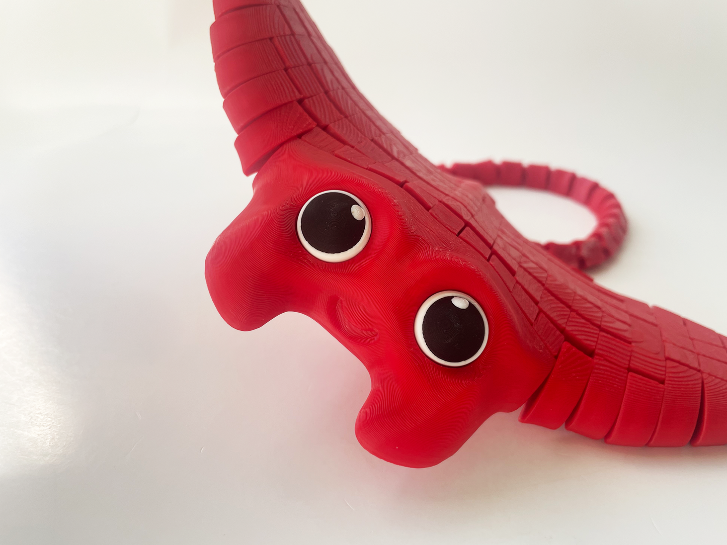 Tom's Big Red Manta Ray Fidget Toy - High-Quality 3D-Printed Articulated Manta Ray with Tiki-Taka Noise for Indoor and Outdoor Play Stress Relief