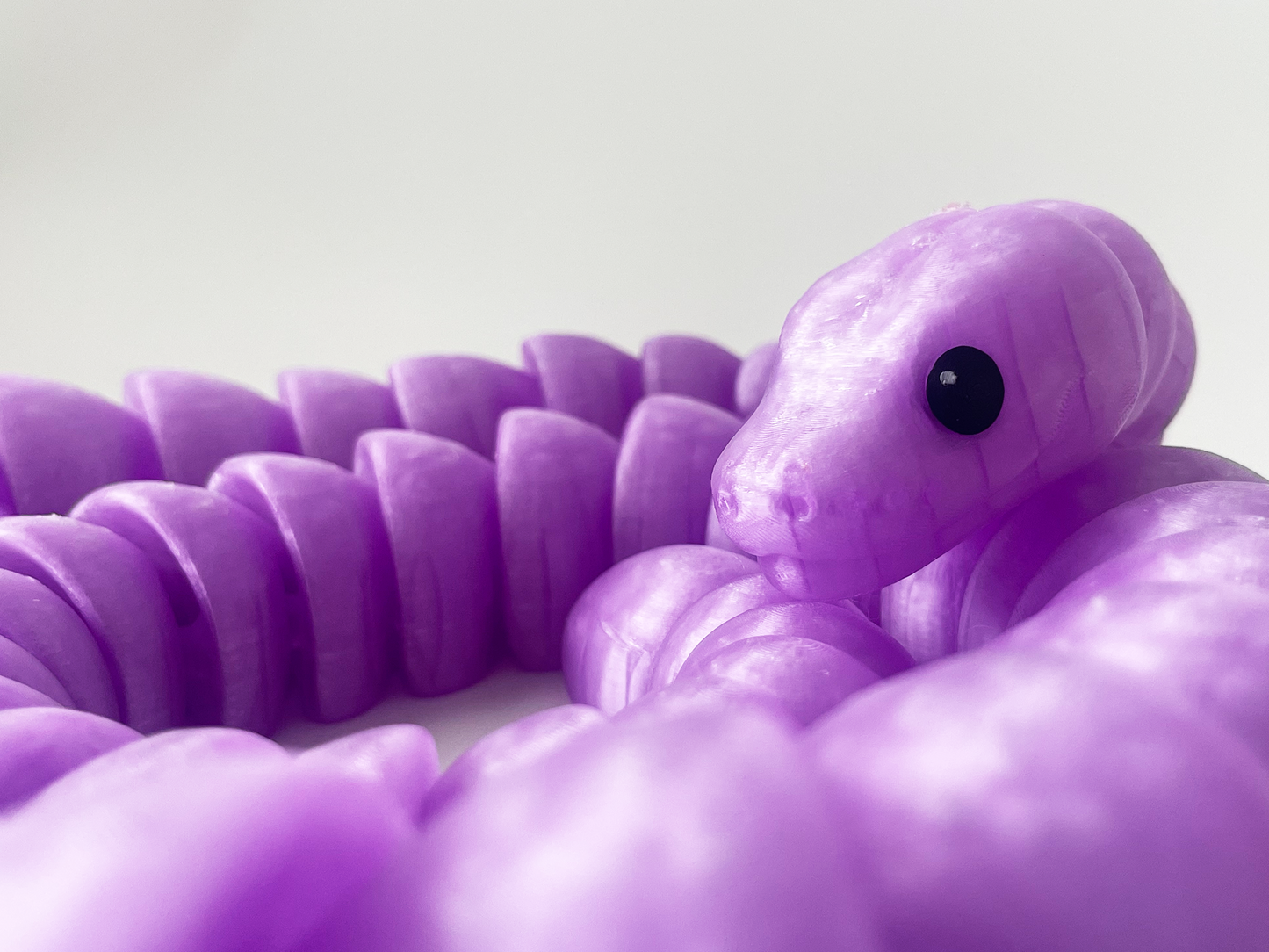 ZOU's Large Translucent Purple Boa Snake Toy - High-Quality 3D-Printed Articulated Buddy with Tiki-Taka Noise for Indoor and Outdoor Play