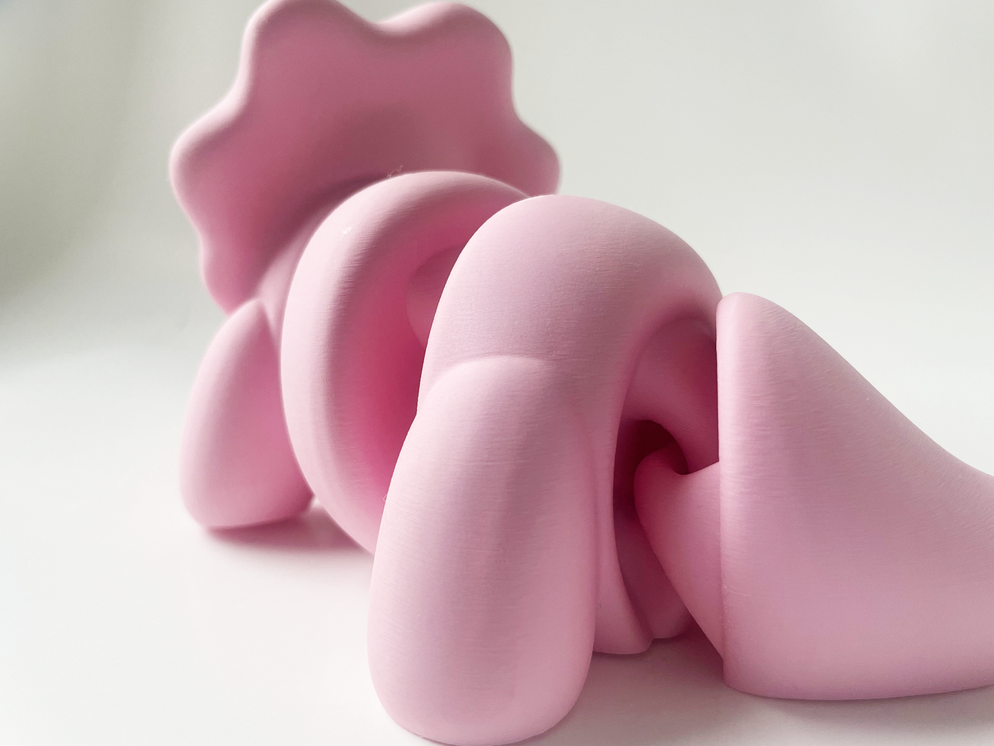 ZOU's BIG Pink Triceratops Dino Fidget Toy - High-Quality 3D Printed Articulated Dinosaur for Indoor & Outdoor Stress Relief Play
