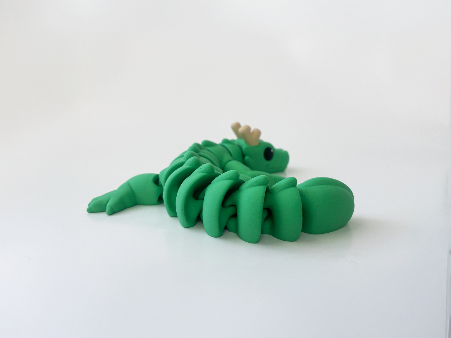 Zou's Green Dragon Fidget Toy- - Medium High-Quality 3D Printed Articulated Dragon for Tabletop Tactile Play & Stress Relief