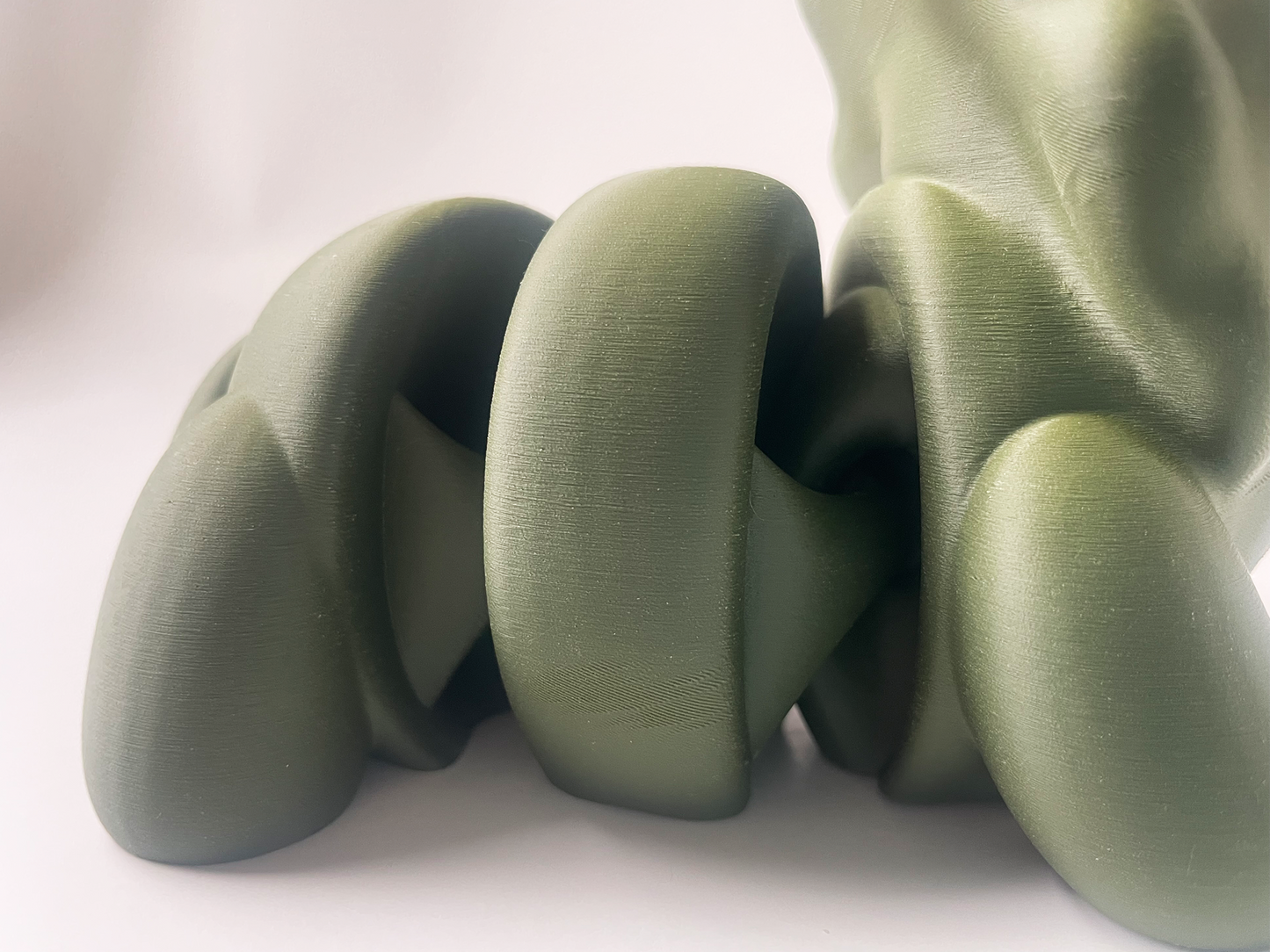 ZOU's BIG Dark Green Triceratops Dino Fidget Toy - High-Quality 3D Printed Articulated Dinosaur for Indoor & Outdoor Stress Relief Play
