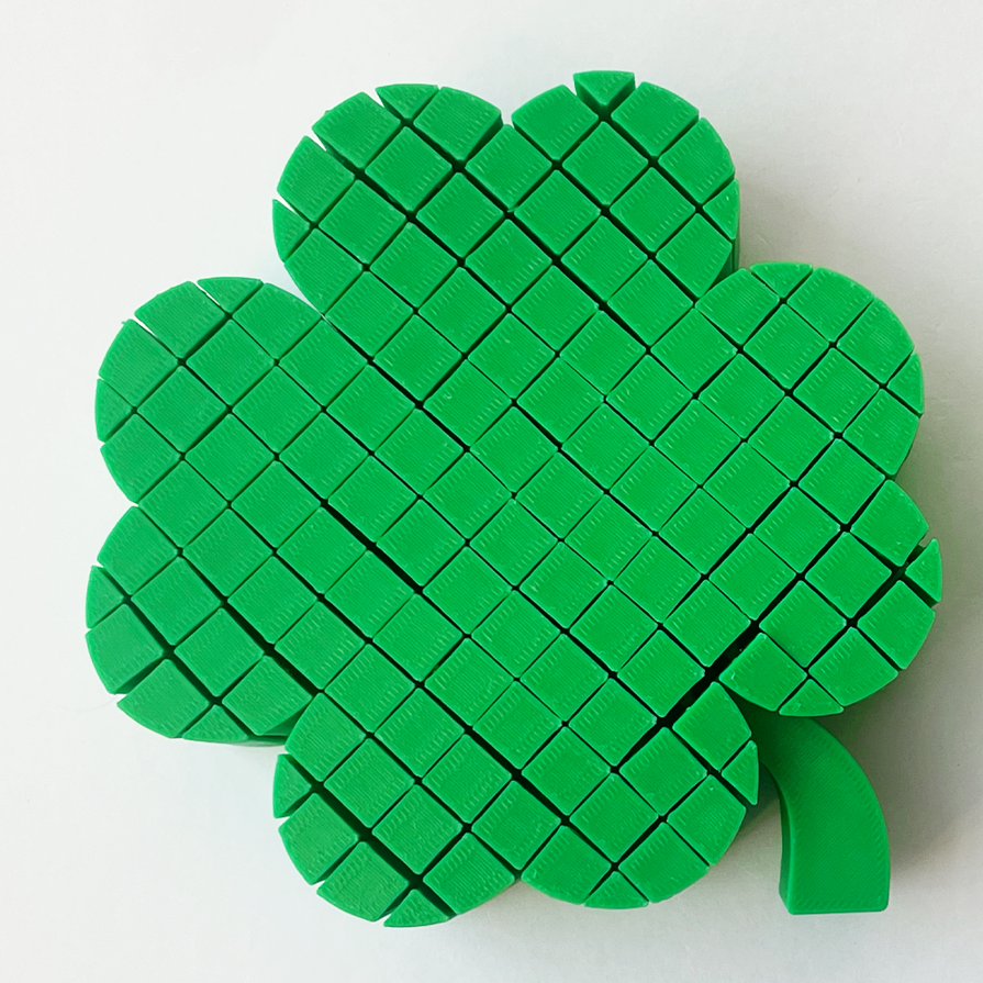 Mom’s St Patrick's Day Lucky Clover Fidget Toy Small and Large- - High-Quality 3D Printed Articulated Lucky Clover for Tabletop Tactile Play