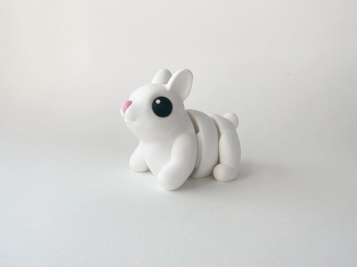 Easter's White Bunny Fidget Toy - Medium High-Quality 3D-Printed Articulated Buddy with Tiki-Taka Noise for Indoor and Outdoor Play & Stress Relief