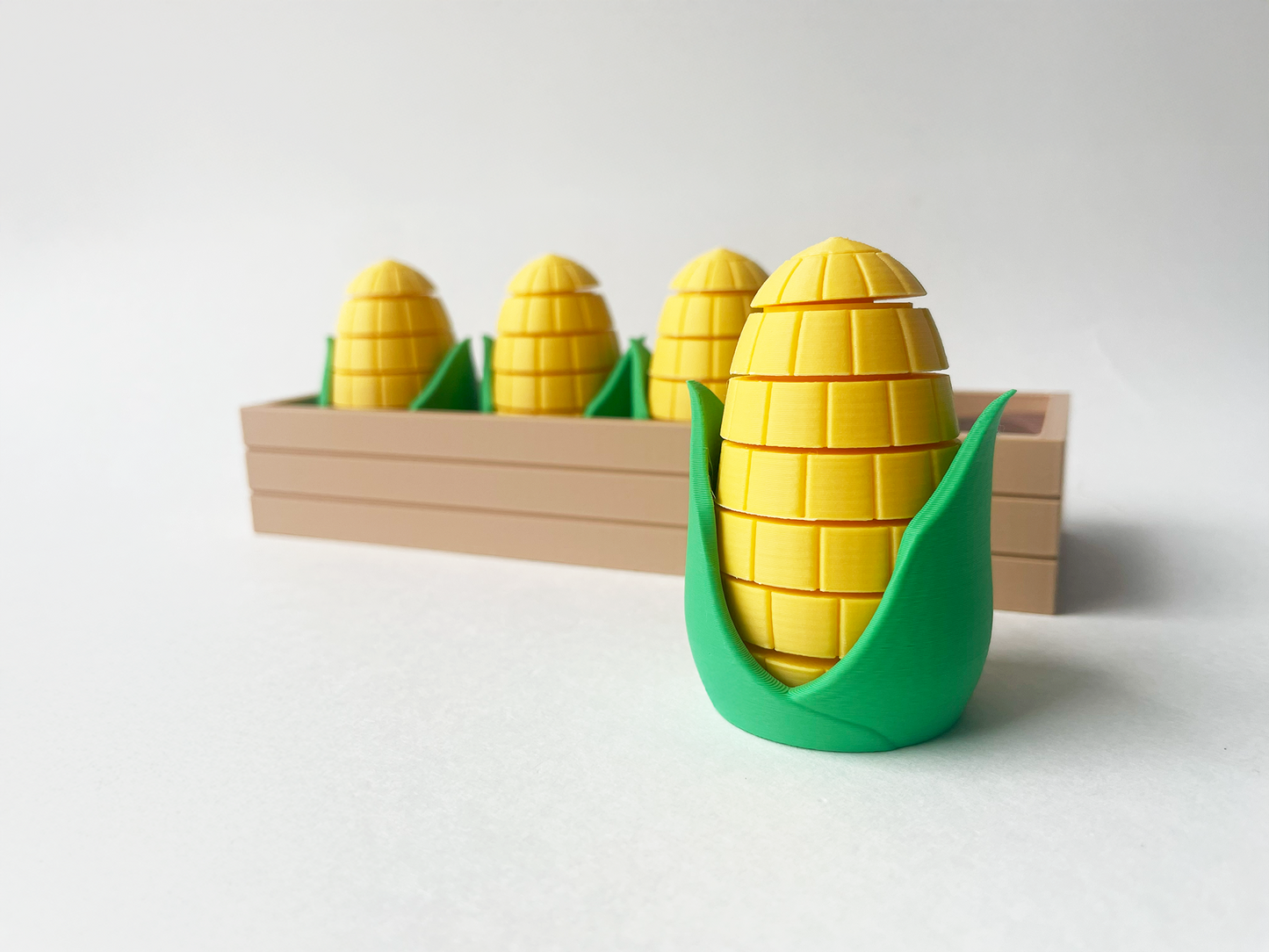 Mom's American Corn Garden Set on a Linear Plate - Articulated Garden for Tabletop Tactile Play & Stress Relief
