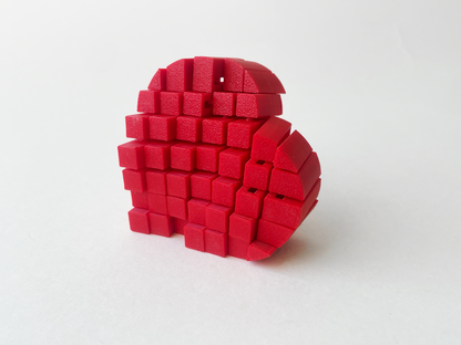 Mom’s Pixel Heart Fidget Toy- - High-Quality 3D Printed Articulated Heart for Tabletop Tactile Play