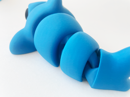ZOU's Blue Shark Fidget Toy - Medium High-Quality 3D-Printed Articulated Buddy with Tiki-Taka Noise for Indoor and Outdoor Play Stress Relief