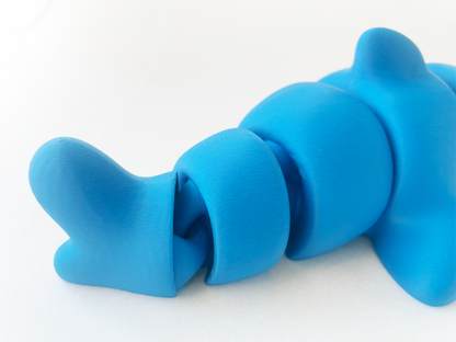 ZOU's Blue Shark Fidget Toy - Medium High-Quality 3D-Printed Articulated Buddy with Tiki-Taka Noise for Indoor and Outdoor Play Stress Relief
