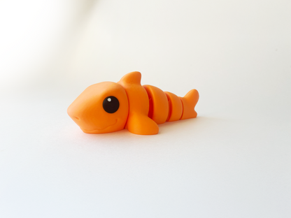 ZOU's Orange Shark Fidget Toy - Medium High-Quality 3D-Printed Articulated Buddy with Tiki-Taka Noise for Indoor and Outdoor Play Stress Relief