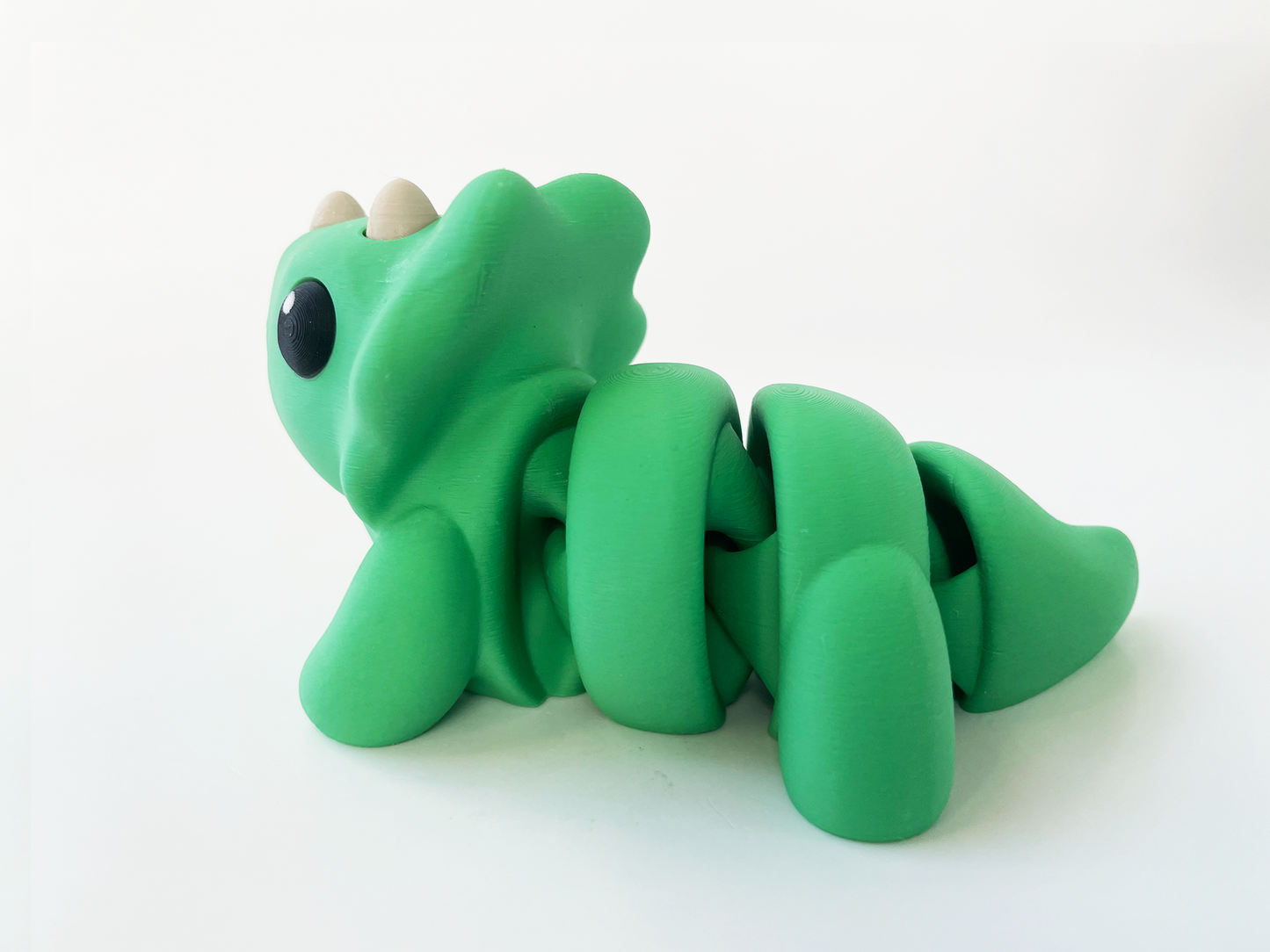 ZOU's Baby Green Triceratops Dino Fidget Toy - High-Quality 3D Printed Articulated Dinosaur for Indoor & Outdoor & Stress Relief Play
