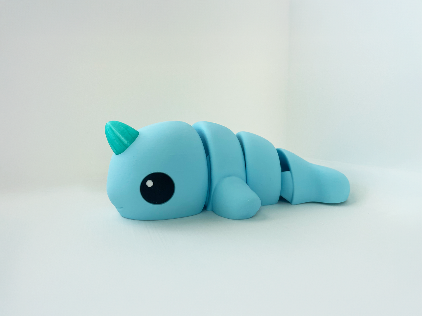 Zou's Blue Narwhal Fidget Toy- - High-Quality 3D Printed Articulated Whale for Tabletop Tactile Play & Stress Relief