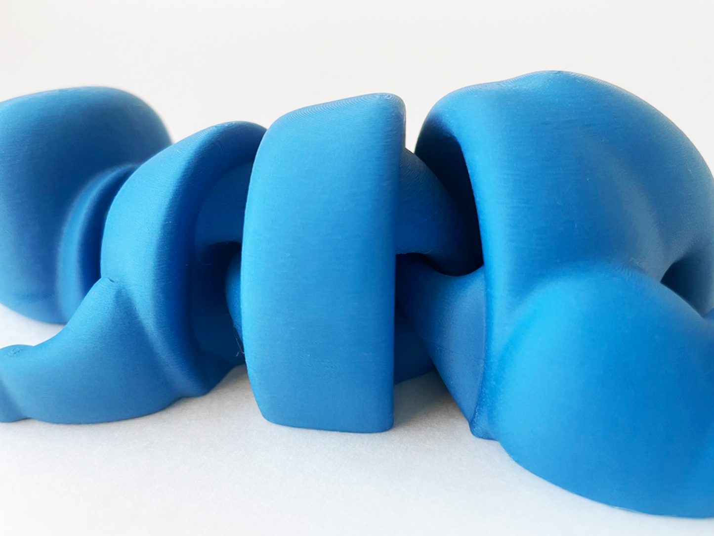 ZOU's Blue T-Rex Dino Fidget Toy - Medium High-Quality 3D-Printed Articulated Buddy with Tiki-Taka Noise for Indoor and Outdoor Play & Stress Relief