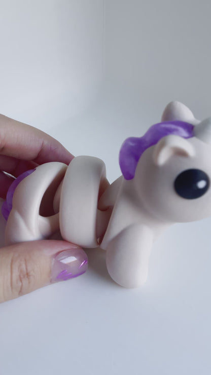 ZOU's Baby Beige Unicorn Fidget Toy - High-Quality 3D-Printed Articulated Unicorn with Tiki-Taka Noise for Indoor and Outdoor Play & Stress Relief