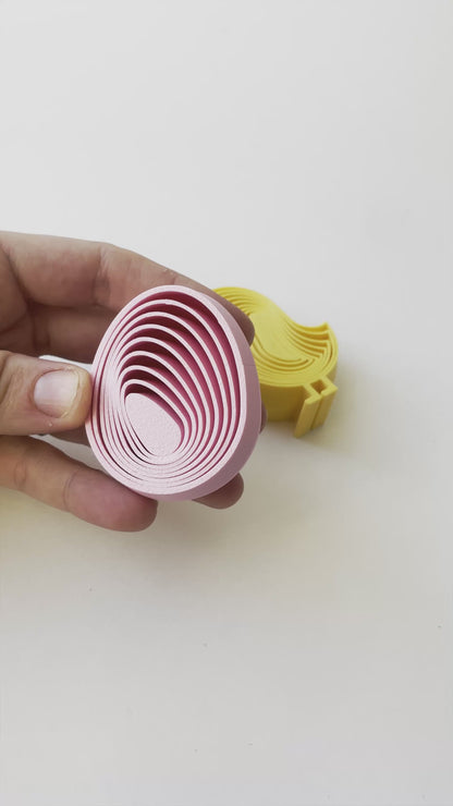 Mom’s Easter Chick & Egg Fidget Toy- Set of 2- High-Quality 3D Printed Articulated Easter Toys for Tabletop Tactile Play
